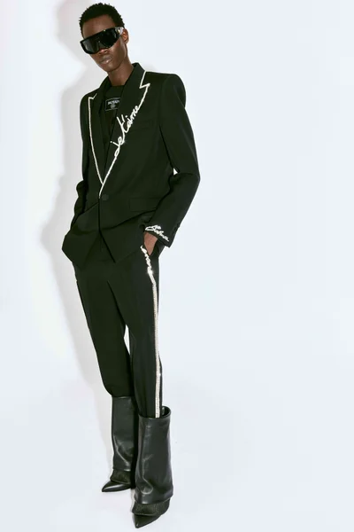 Look 32